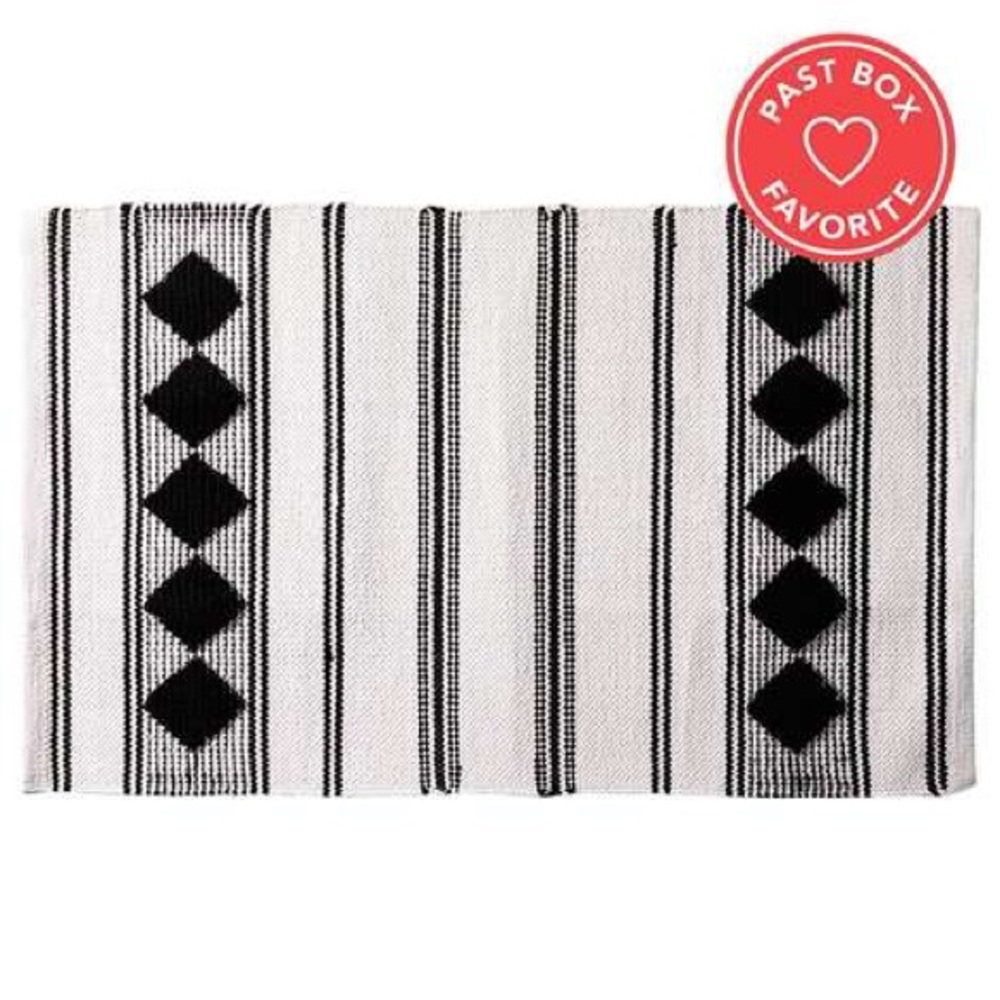 NWT Caravan Home diamond woven rug